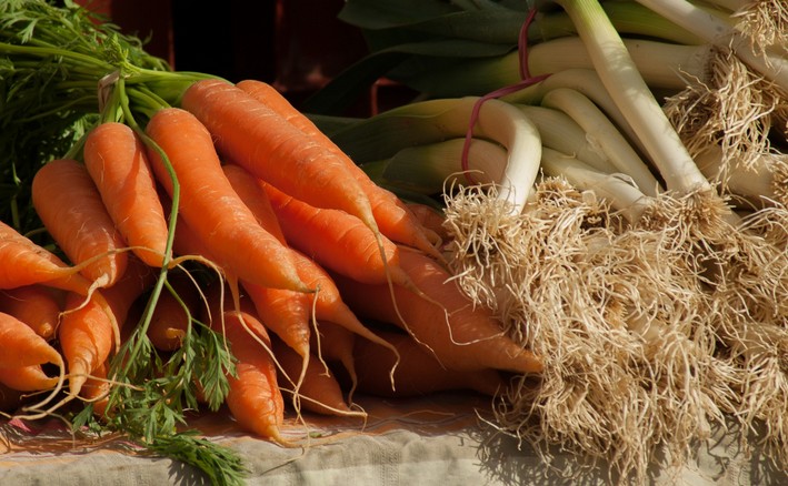 carrots-2077377_1920.jpg